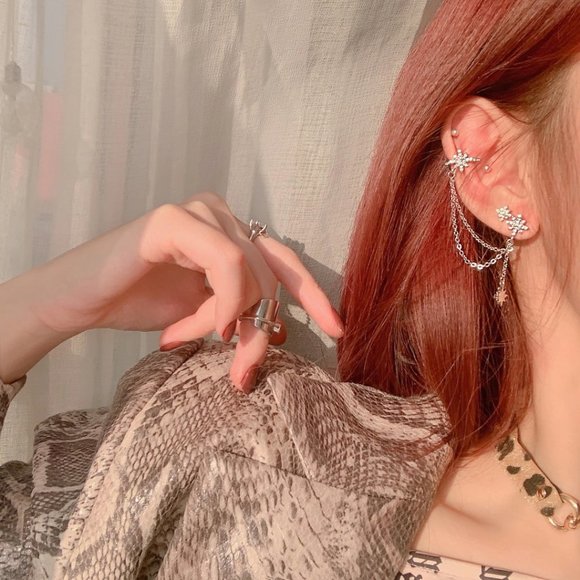 *925 Sterling Silver Diamond Star Chain Earrings - Picture 2 of 8